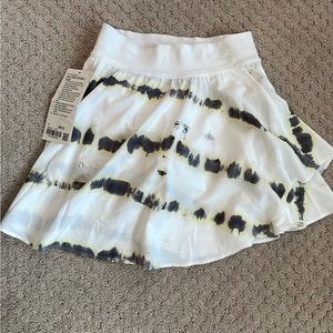 Lululemon Size 0 Court Rival High Rise Skirt *Long